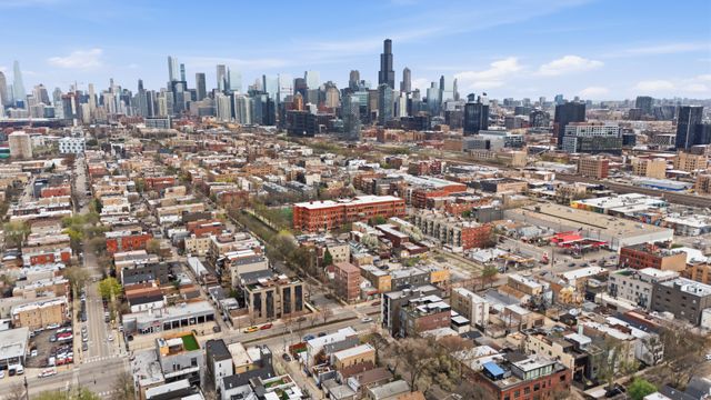 1610 W Ohio Street, Chicago, IL 60622
