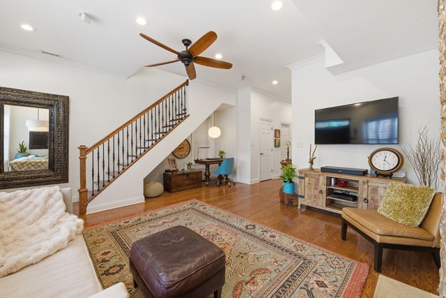 1610 W Ohio Street, Chicago, IL 60622