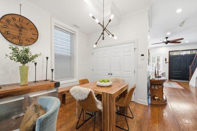 1610 W Ohio Street, Chicago, IL 60622