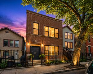 1610 W Ohio Street, Chicago, IL 60622
