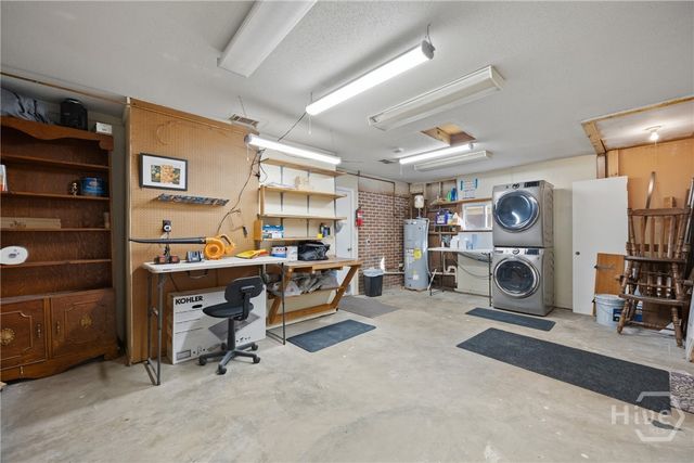 9233 Garland Drive, Savannah, GA 31406