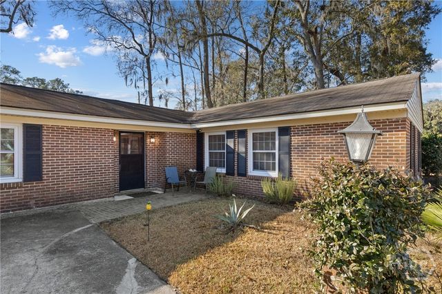 9233 Garland Drive, Savannah, GA 31406