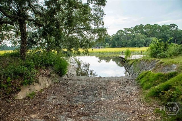 9233 Garland Drive, Savannah, GA 31406