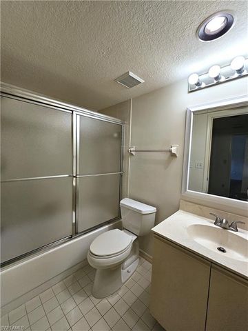 6025 Chardonnay LN 102, Naples, FL 34119