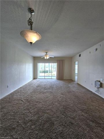 6025 Chardonnay LN 102, Naples, FL 34119