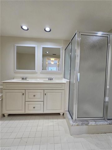 6025 Chardonnay LN 102, Naples, FL 34119
