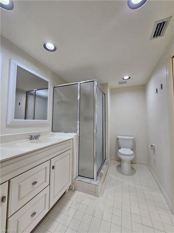 6025 Chardonnay LN 102, Naples, FL 34119