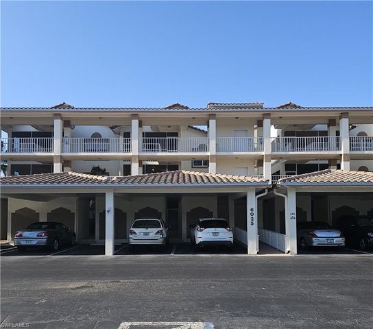 6025 Chardonnay LN 102, Naples, FL 34119