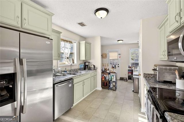 310 Oconee Court, Mcdonough, GA 30252