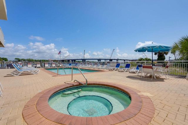 321 Bream Avenue 205, Fort Walton Beach, FL 32548