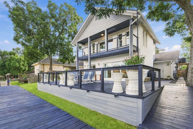 14 Harbor Lane, Kemah, TX 77565