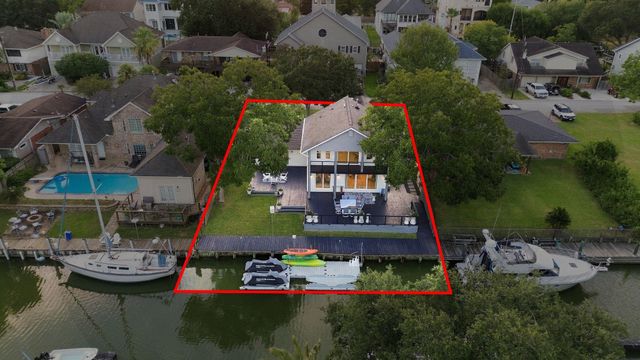14 Harbor Lane, Kemah, TX 77565