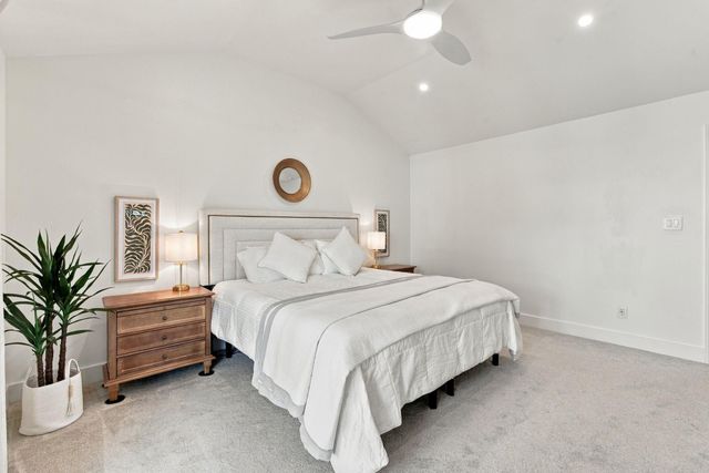 14 Harbor Lane, Kemah, TX 77565