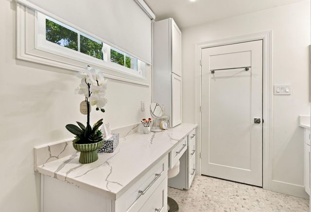 14 Harbor Lane, Kemah, TX 77565