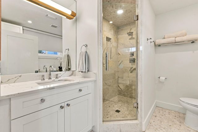 14 Harbor Lane, Kemah, TX 77565