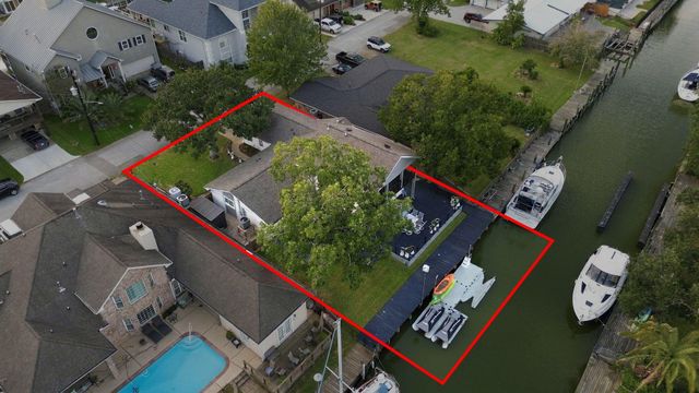 14 Harbor Lane, Kemah, TX 77565