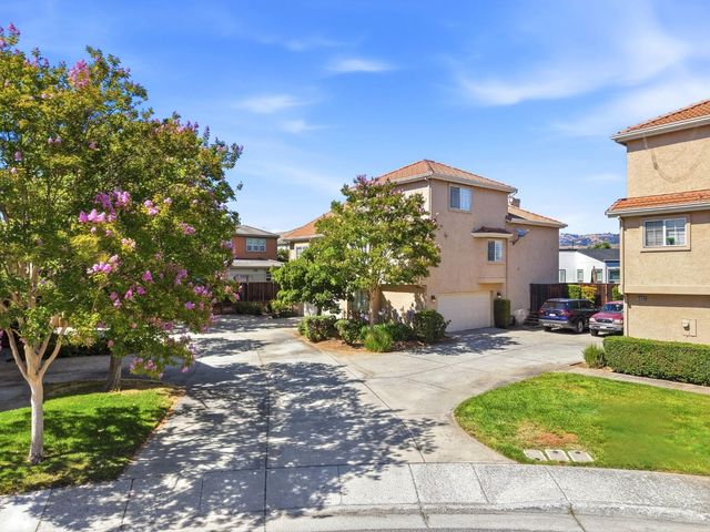 16752 San Luis Way, Morgan Hill, CA 95037