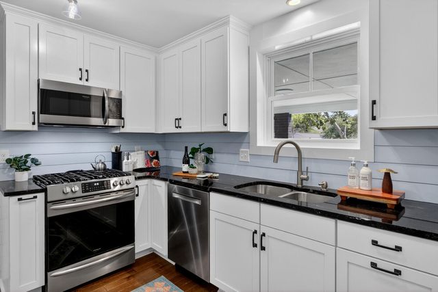 1949 Swift Avenue, Charleston, SC 29407