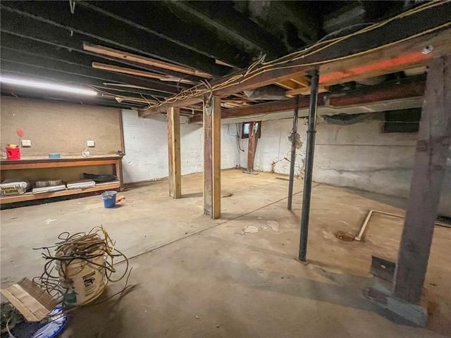 512 W 11th Street, Trenton, MO 64683