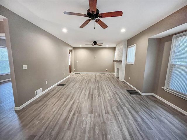 512 W 11th Street, Trenton, MO 64683