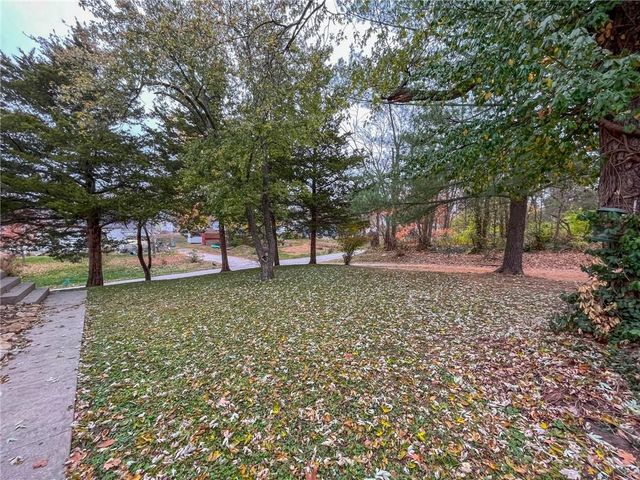 512 W 11th Street, Trenton, MO 64683