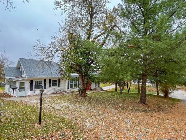 512 W 11th Street, Trenton, MO 64683