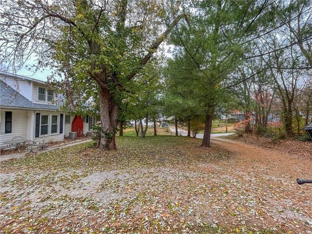 512 W 11th Street, Trenton, MO 64683