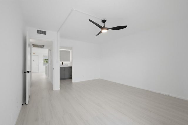 1805 Eleuthera Point B2, Coconut Creek, FL 33066