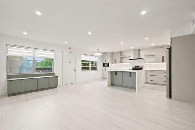 1805 Eleuthera Point B2, Coconut Creek, FL 33066