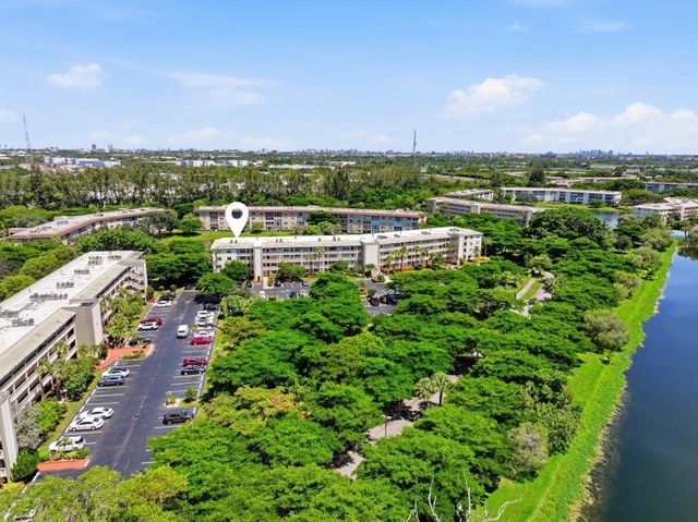 1805 Eleuthera Point B2, Coconut Creek, FL 33066