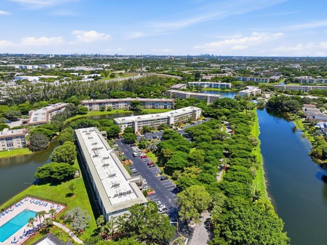 1805 Eleuthera Point B2, Coconut Creek, FL 33066