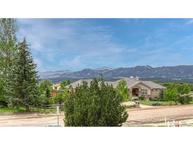 290 Lariat Ln, Colorado Springs, CO 80921
