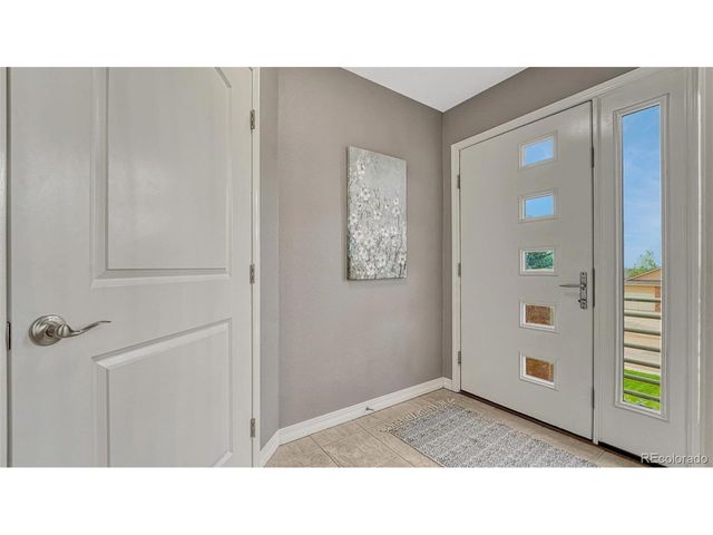 290 Lariat Ln, Colorado Springs, CO 80921
