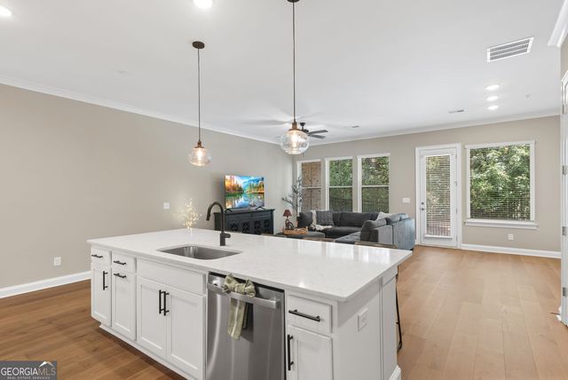300 Walker Avenue, Roswell, GA 30076