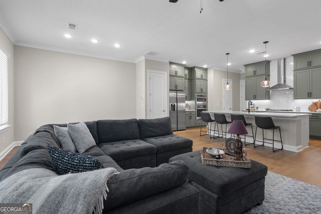 300 Walker Avenue, Roswell, GA 30076