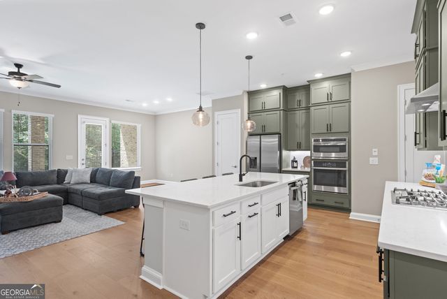 300 Walker Avenue, Roswell, GA 30076