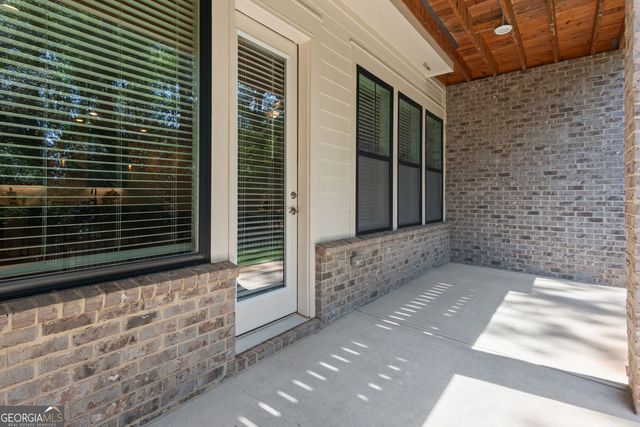 300 Walker Avenue, Roswell, GA 30076