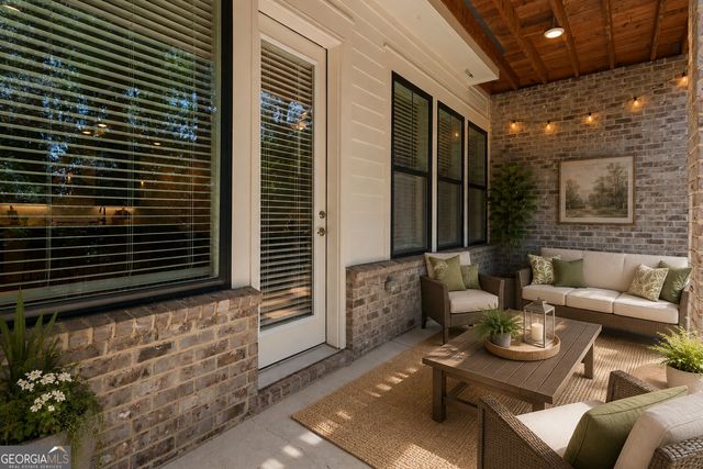 300 Walker Avenue, Roswell, GA 30076