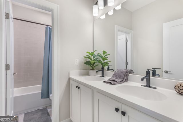 300 Walker Avenue, Roswell, GA 30076