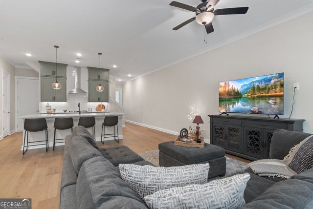 300 Walker Avenue, Roswell, GA 30076