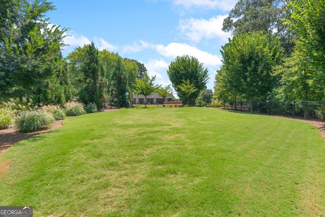 300 Walker Avenue, Roswell, GA 30076