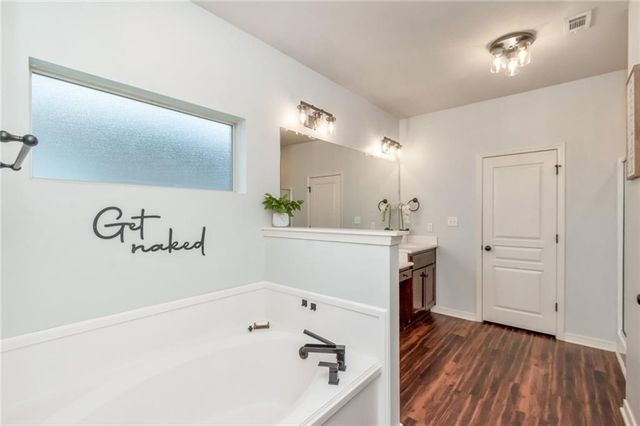 7911 Park Place N Drive, Mobile, AL 36608