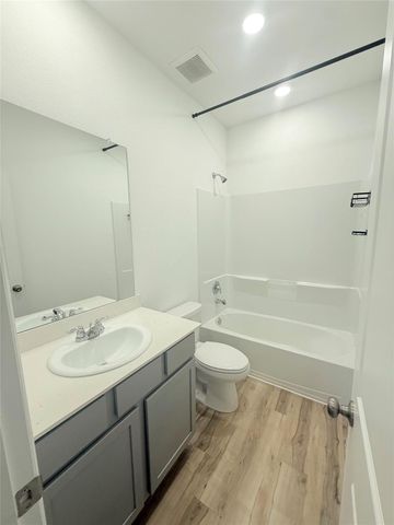 4227 Sterling View Boulevard, Baytown, TX 77521