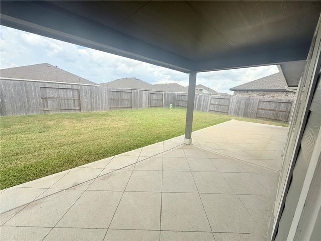 4227 Sterling View Boulevard, Baytown, TX 77521