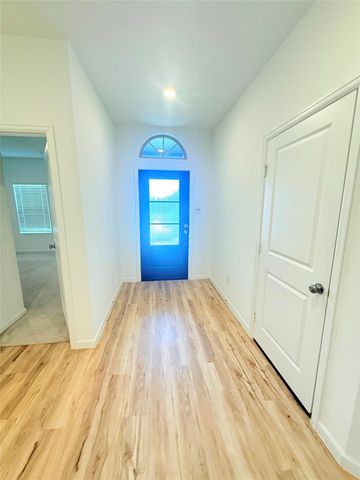 4227 Sterling View Boulevard, Baytown, TX 77521