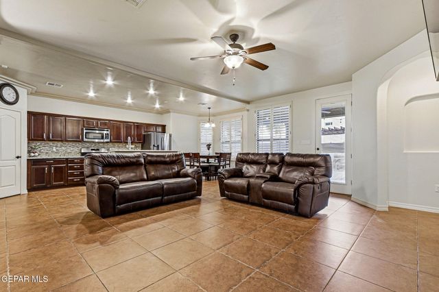 7388 BRAYS LANDING Drive, El Paso, TX 79911