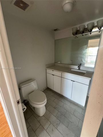 10220 SW 77th Ct, Miami, FL 33156