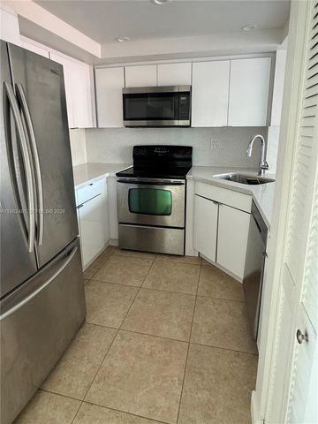 10220 SW 77th Ct, Miami, FL 33156