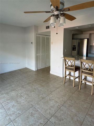 10220 SW 77th Ct, Miami, FL 33156