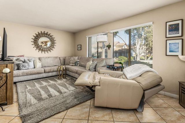 5257 Edge Park Way, San Diego, CA 92124